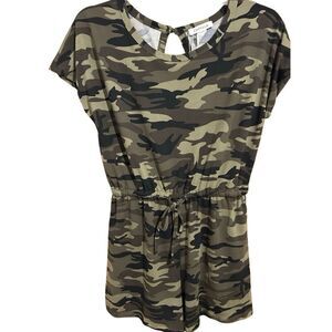 Capella Army Green Camo Print Short Sleeve Romper Womens Size M Keyhole Back